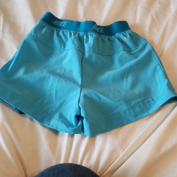 Nike Dri-Fit shorts - Picture 2 of 5